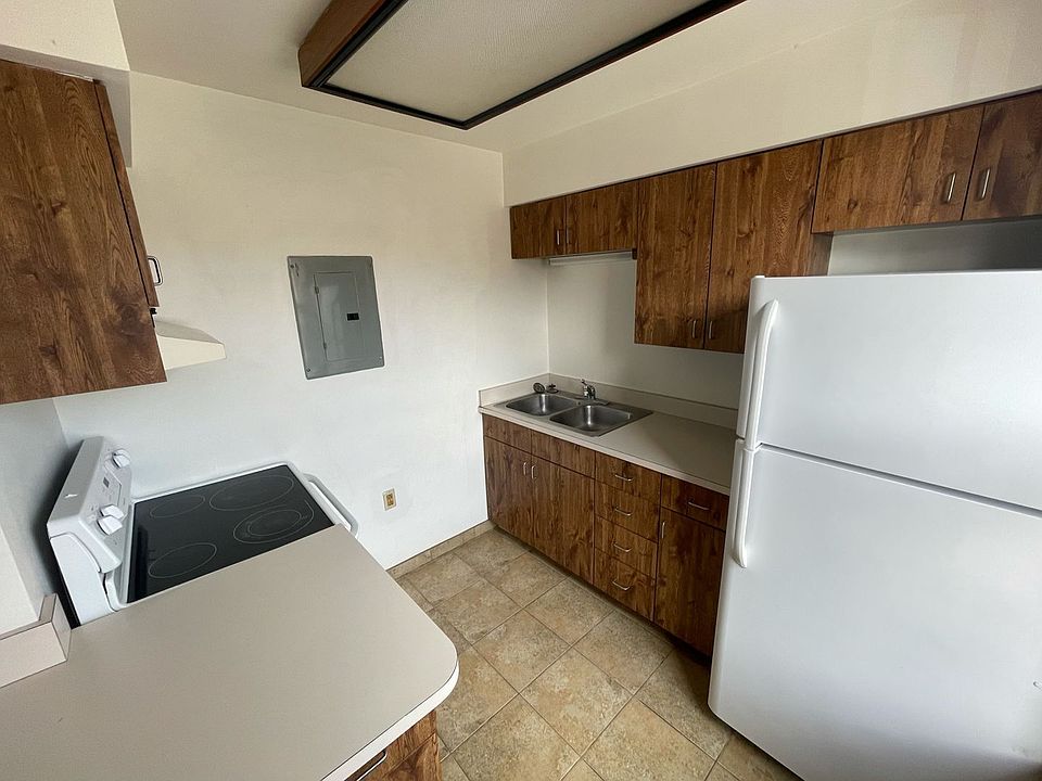 1st image of 401 N Broadway St #102