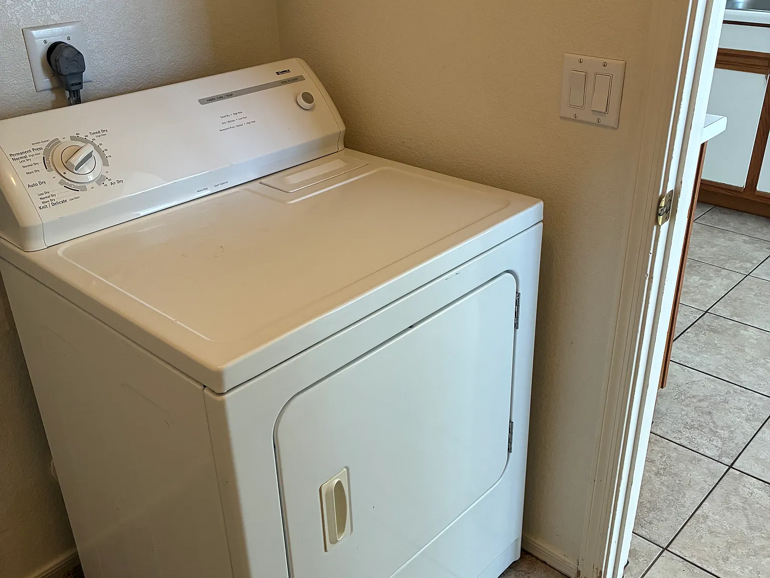 3 bed, 1317 sqft, $1,950 — Photo 4