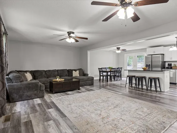 117 Ancel Dr, La Fayette, GA 30728