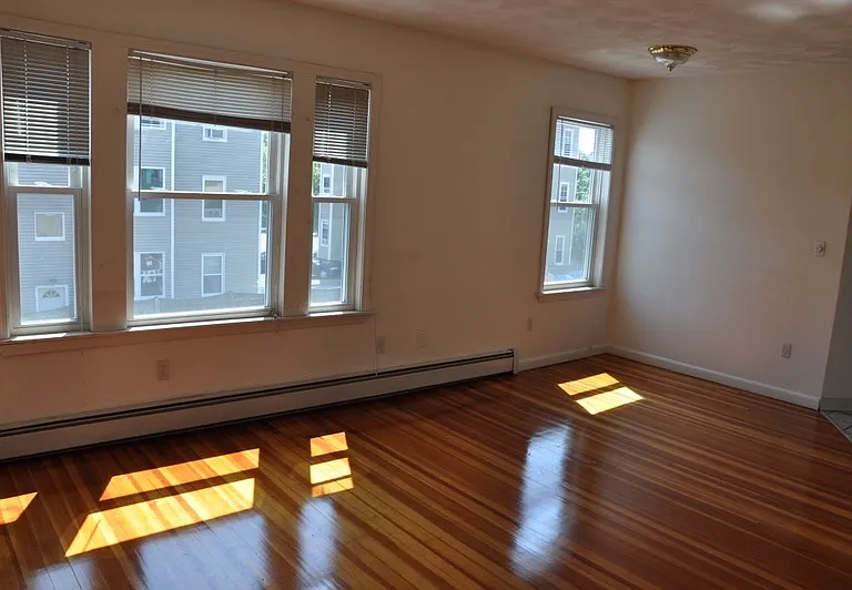 8 Pearl St #3 — Photo 2