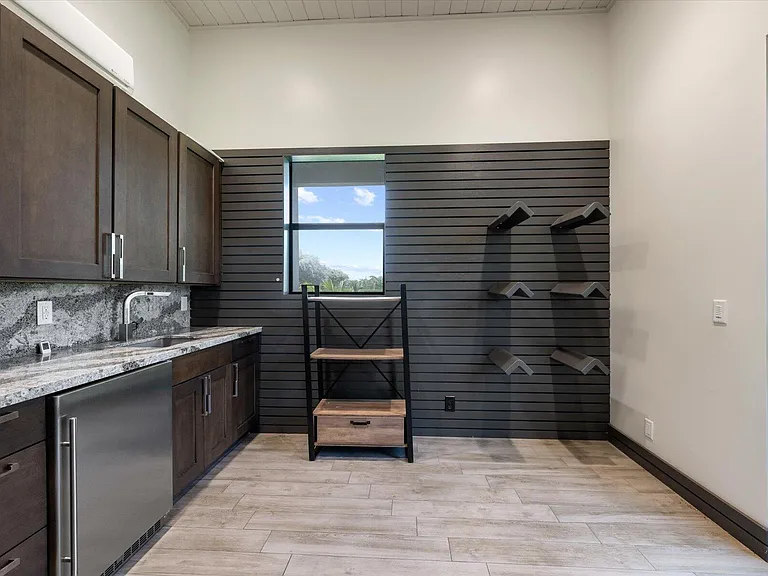 15450 Estancia Ln — Photo 11