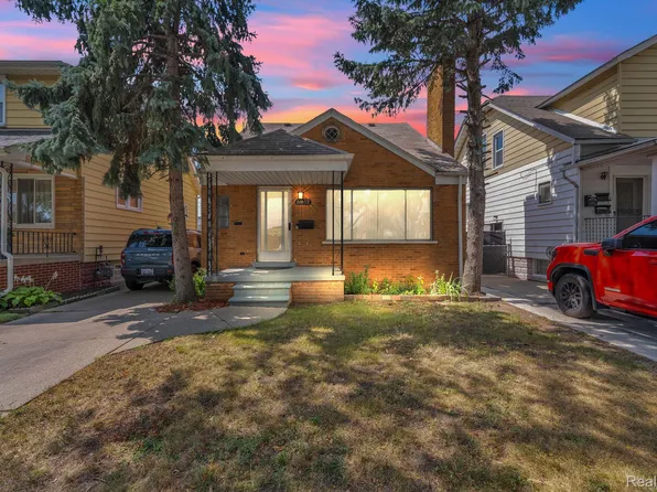 5937 Orchard Ave, Dearborn, MI 48126