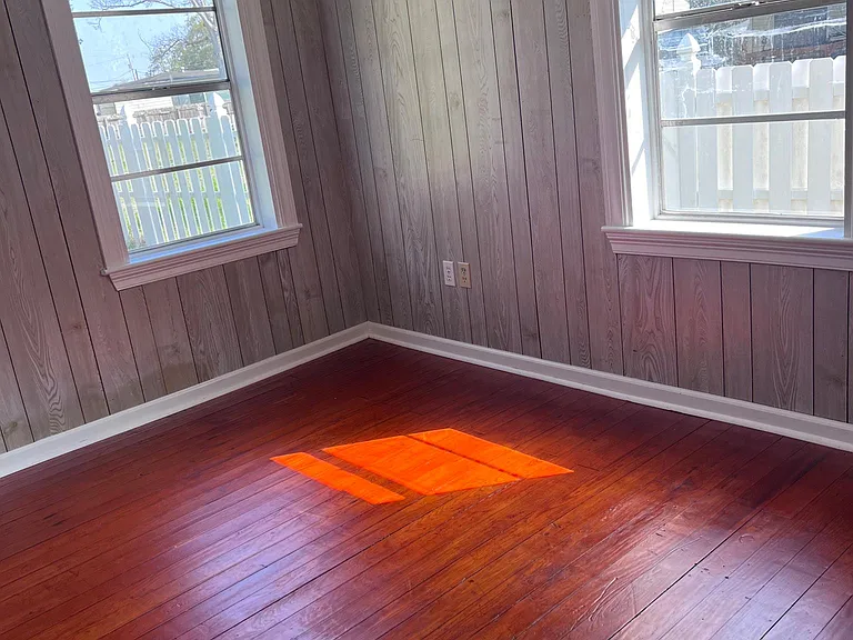 212 N Gin St — Photo 10