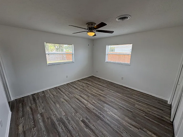60 Barbados Dr — Photo 13