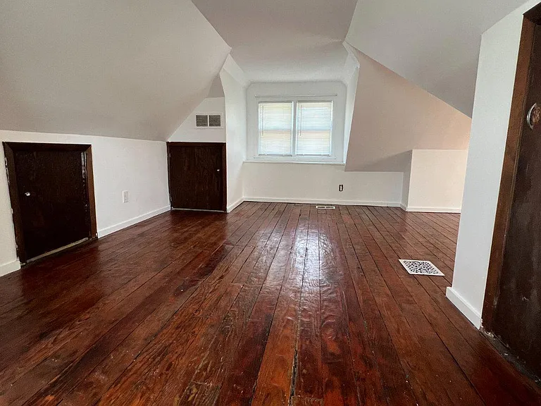 724 Parry Ave #B — Photo 17