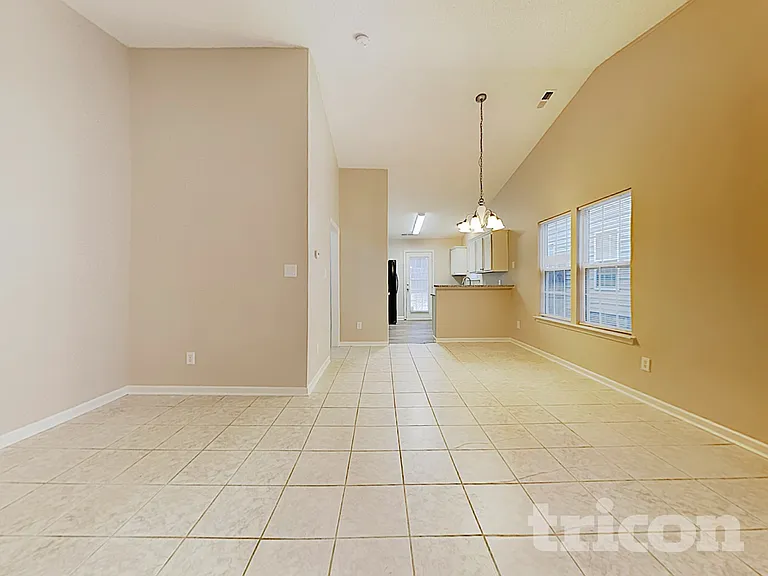 3010 Great Falls Dr — Photo 3