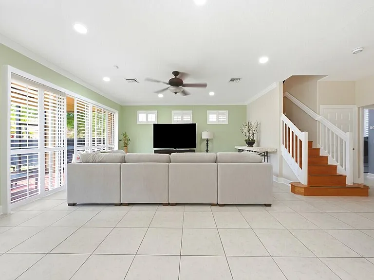 8212 Calterra Dr — Photo 14