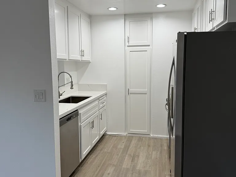 27011 Avenida Las Palmas #B — Photo 13