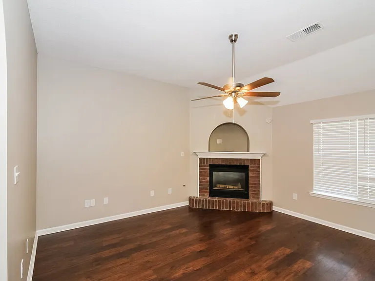 6178 Morgan Manor Dr E — Photo 4