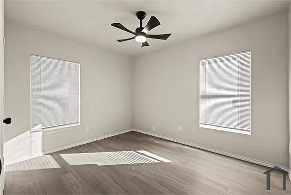 436 Carver St — Photo 10