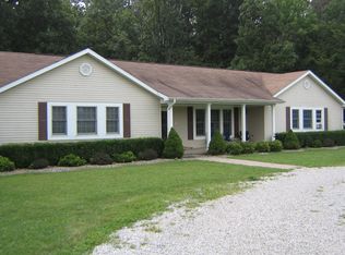 4238 Cahokia Ln, Charleston, IL 61920