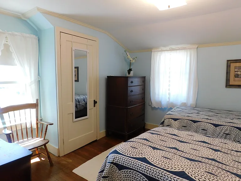 70 E Grand Ave — Photo 62