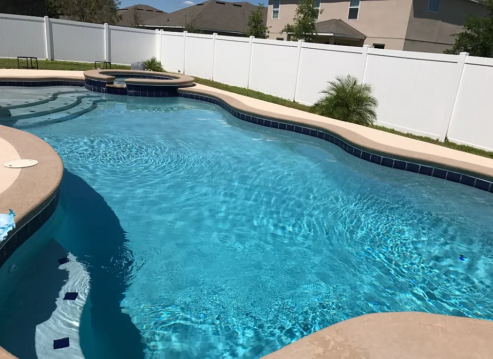 5 bed, 3900 sqft, $980 — Photo 3