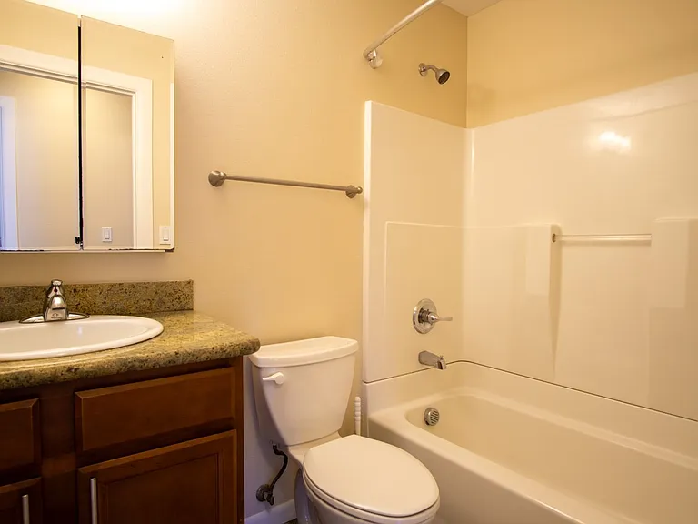 Charming St. John's 2-Bedroom Ready Soon W Free Rent! — Photo 15
