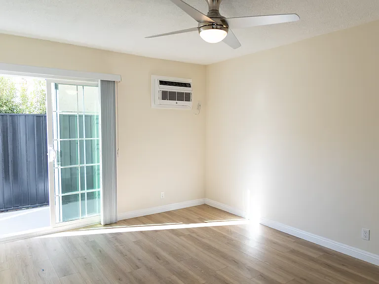 7512 Fountain Ave — Photo 22