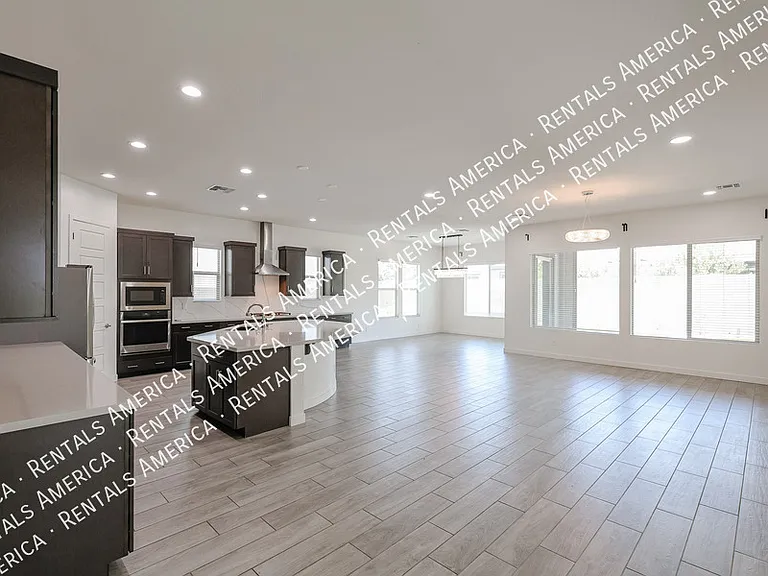 1530 E San Carlos Way — Photo 8
