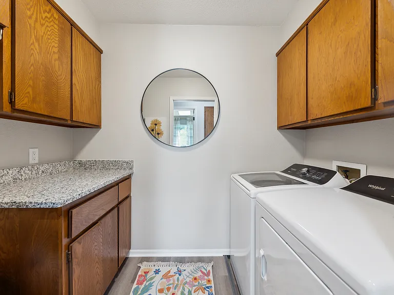 3911 Morrison Cir — Photo 37