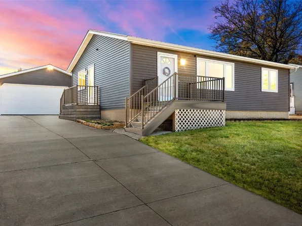 4481 Dunn Ave, Marion, IA 52302