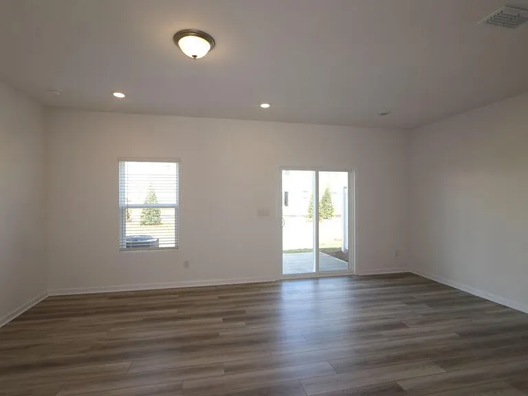 3573 Nimbell Rd — Photo 4