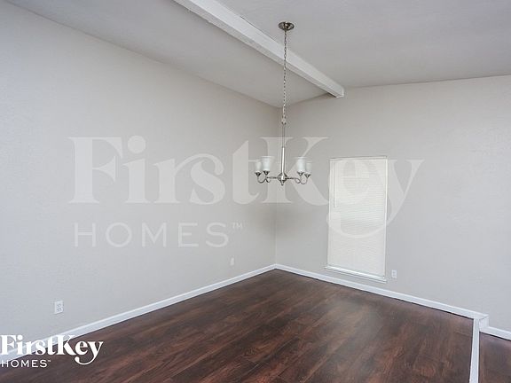 3rd image of 4016 Horizon Pl