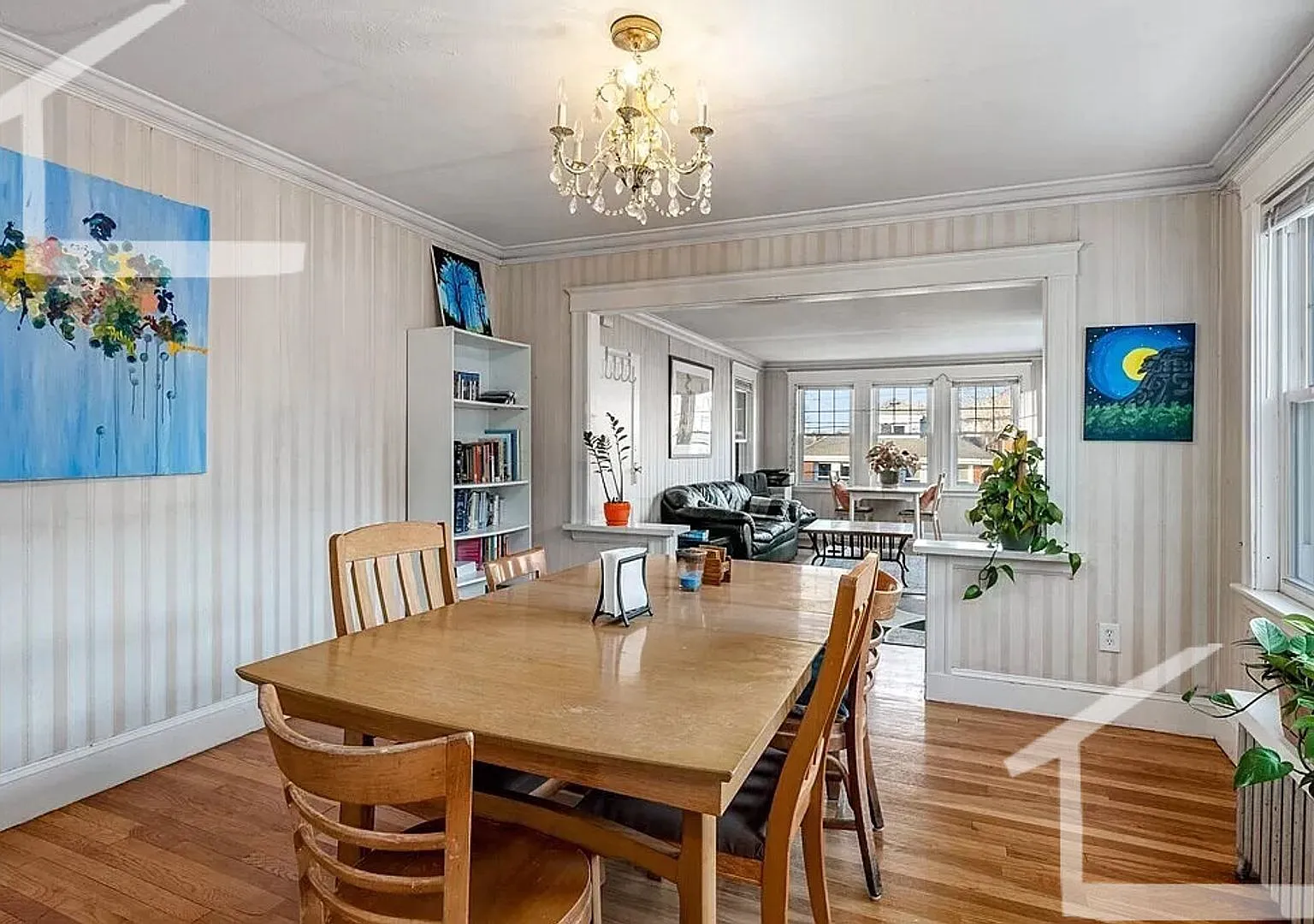 8/1 Huge 3BR near Green Line w/EIK, pantry, yard, dining room — Photo 2