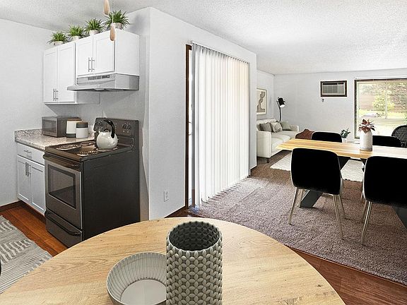 4th image of 215 County Road B2 #330