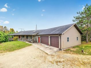 12571 Heise Rd, Suring, WI 54174