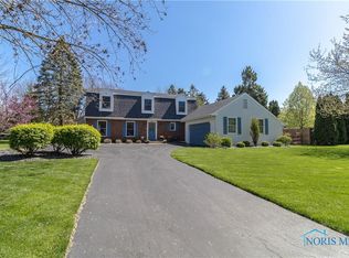845 Ashbury Dr, Perrysburg, OH 43551
