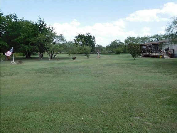 4th image of 1037 Bandera Dr