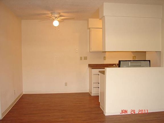 2nd image of 5830 39th St