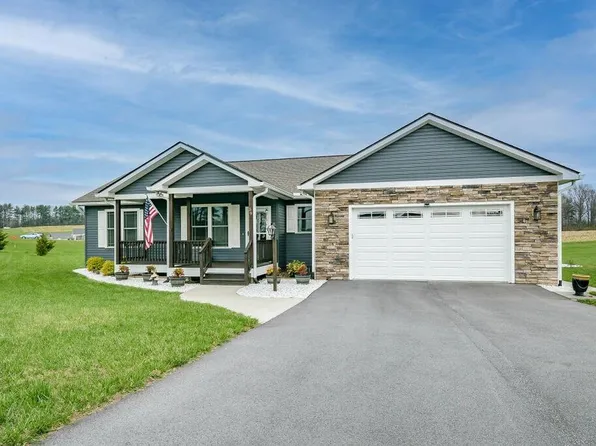 59 Corto Ln, Flat Rock, NC 28731