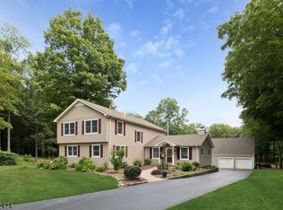 26 Sugar Maple Ave, Newfoundland, NJ 07435