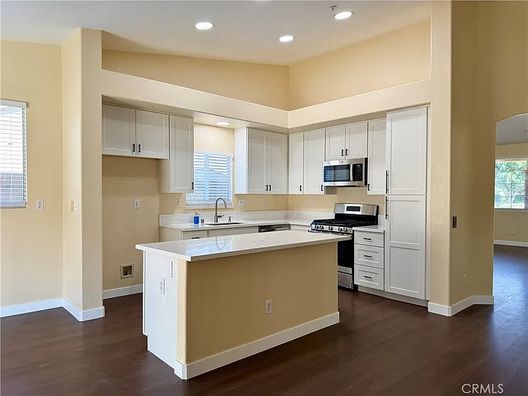 17210 Volante Ct — Photo 10