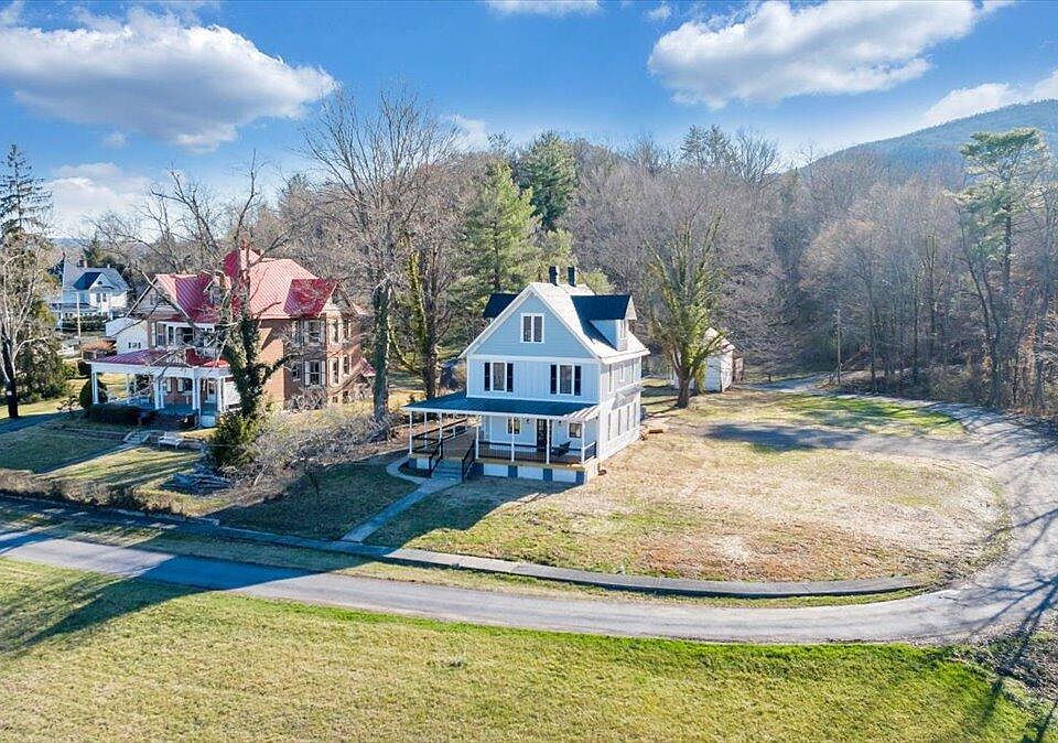 1st image of 154 Mitchell Dr