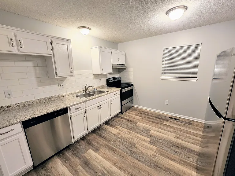525 W Loula St #525 — Photo 8