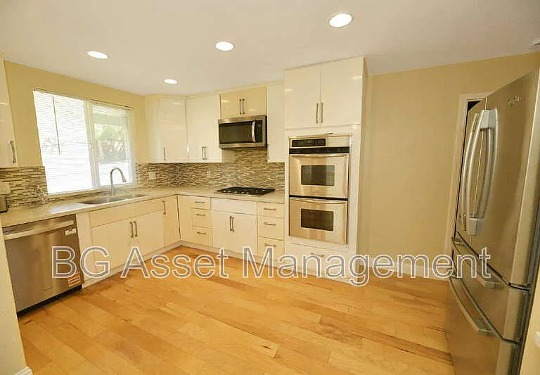 3830 Twin Oaks Way — Photo 5