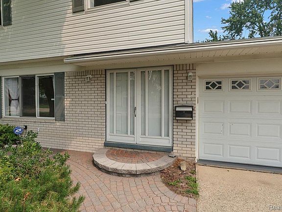 5th image of 11225 Alwardt Dr