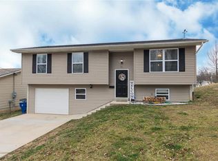 711 Moulton St, De Soto, MO 63020