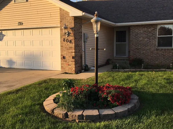 808A Kara Ave, Saint Joseph, IL 61873