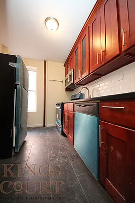 Rented by Kings Court Real Estate | media 50