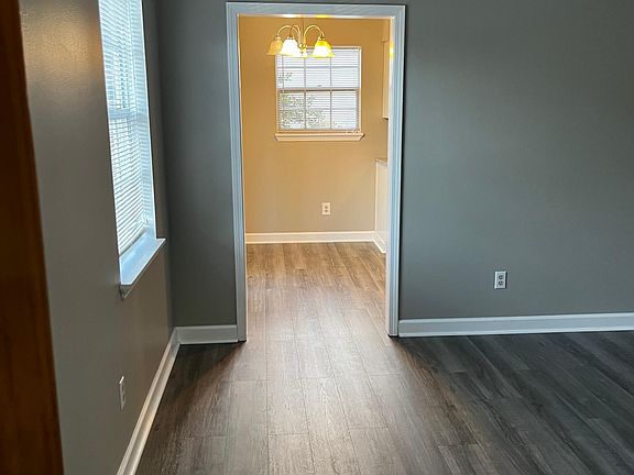 3rd image of 185 Donabrook Ct APT A3