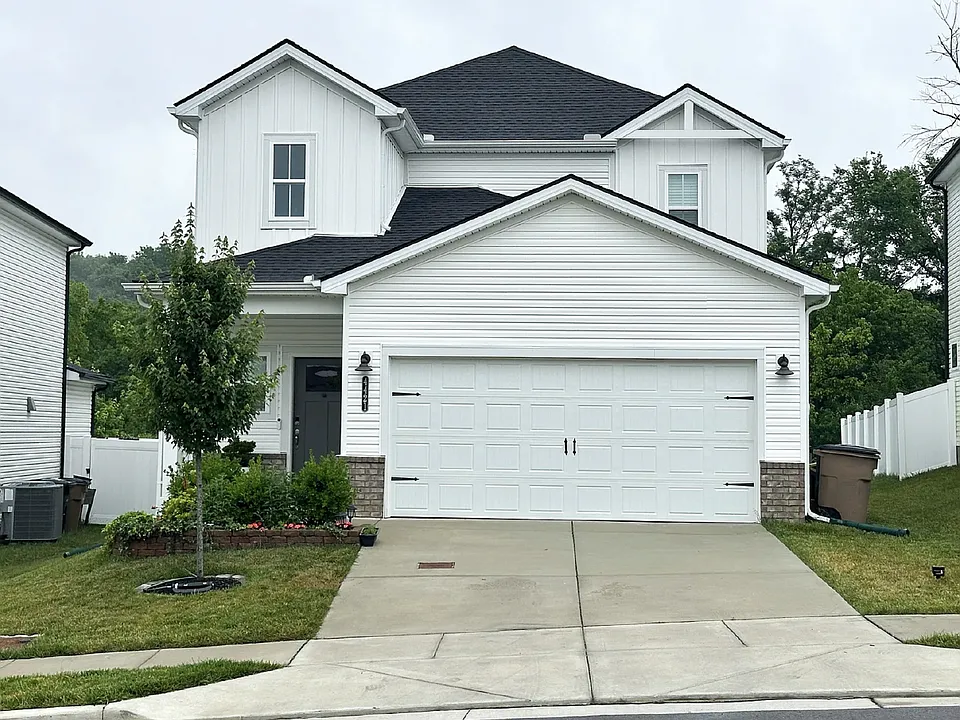 4421 Skyridge Dr