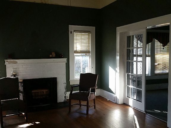 2nd image of 359 W Duval St