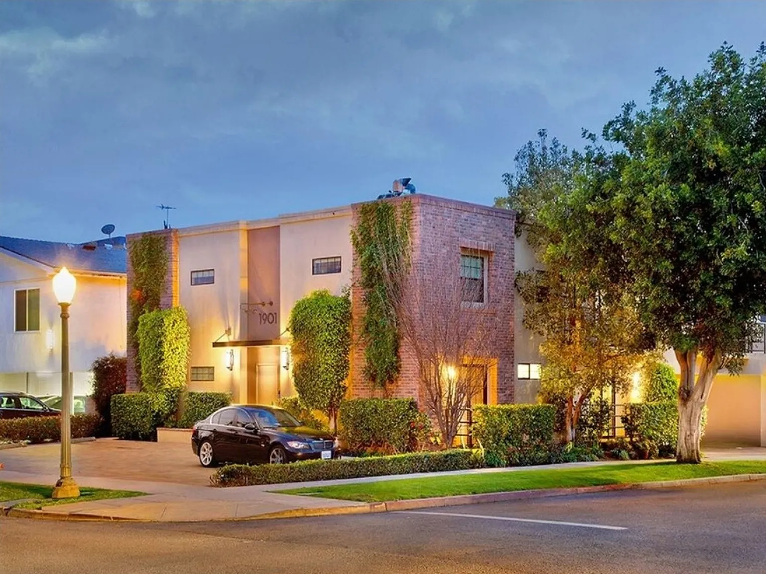 Luxe East — Photo 2