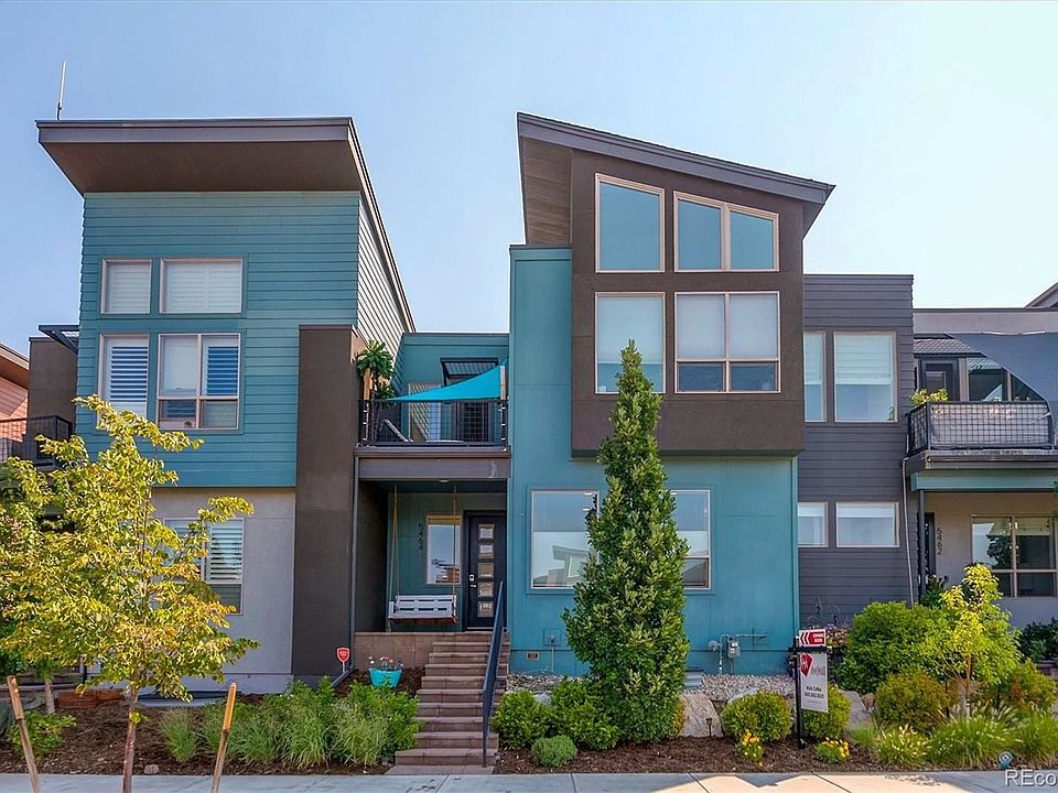 1st image of 5464 N Valentia St