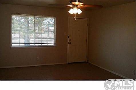 3rd image of 1305 Wedgewood Dr