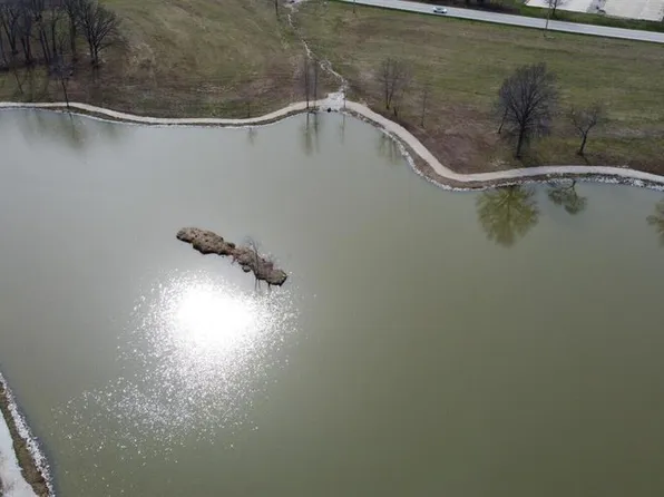 14 Serenity Lake Ct, Foristell, MO 63348