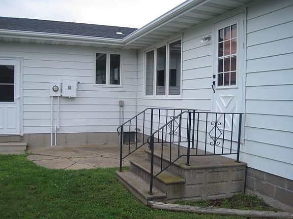 3rd image of 8905 Mill Creek Dr