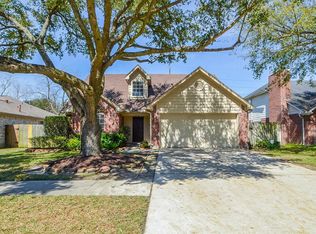 611 Willow West Dr, Houston, TX 77073