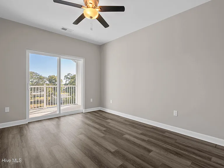 2272 Dolphin Shores Dr SW #203 — Photo 33
